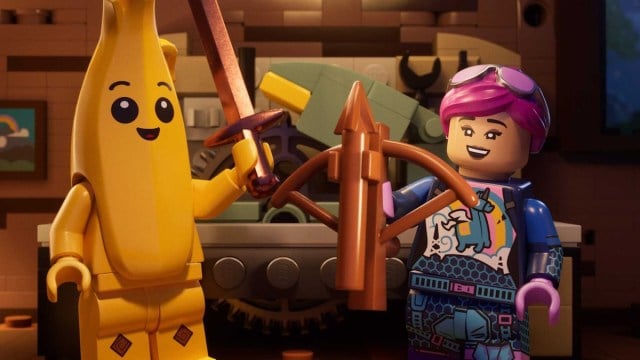Dos personajes LEGO Fortnite con armas