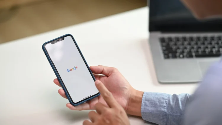 Lecoute quotidienne de Google peut transformer votre flux de decouverte.webp