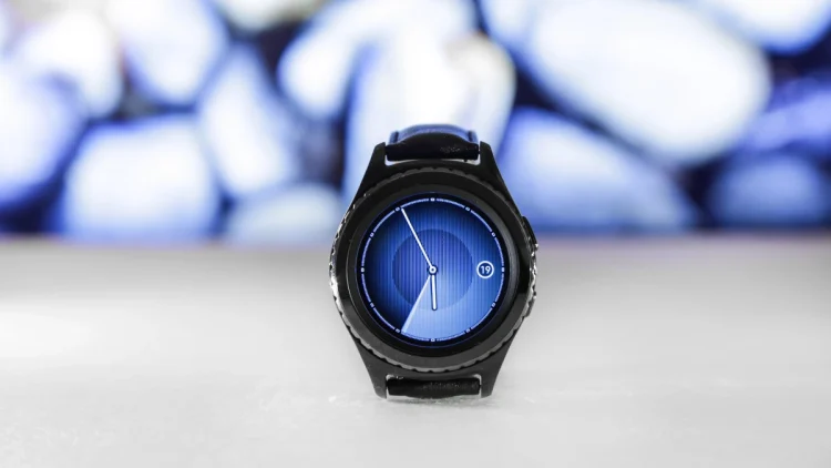 Samsung Galaxy Watch 8 Classic la lunette rotative est.webp
